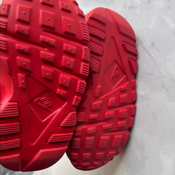 Nike 5C triple red Huarache BABY - Picture 5 of 13
